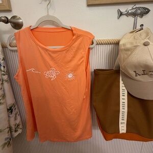 Orange Sea Turtle Graphic Tank Top – XL